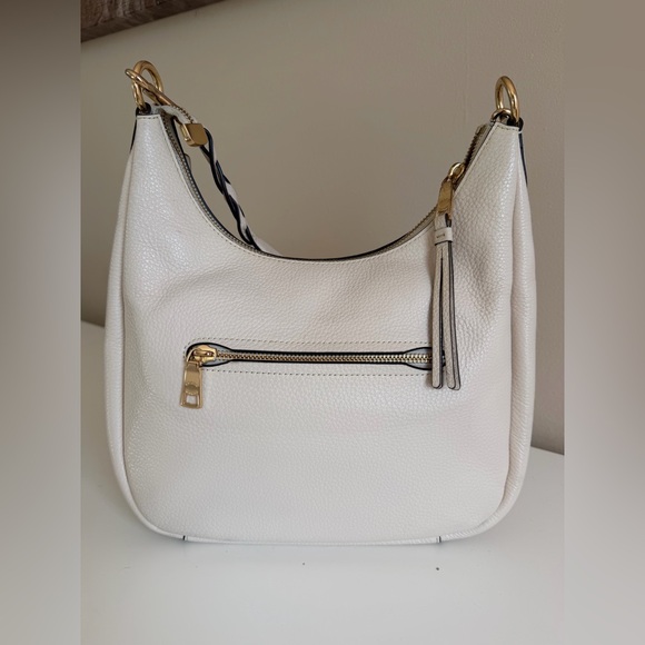 Coach Jules Hobo bag in chalk/white refined pebble leather - Picture 2 of 16